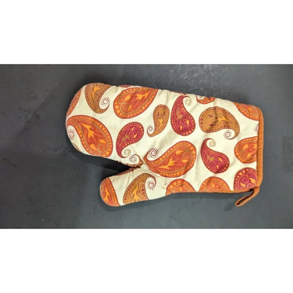 Vintage Walmart  orange cotton Paisley  oven mitt  retro style  10